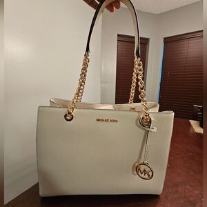 Michael Kors Susannah LG EW Tote